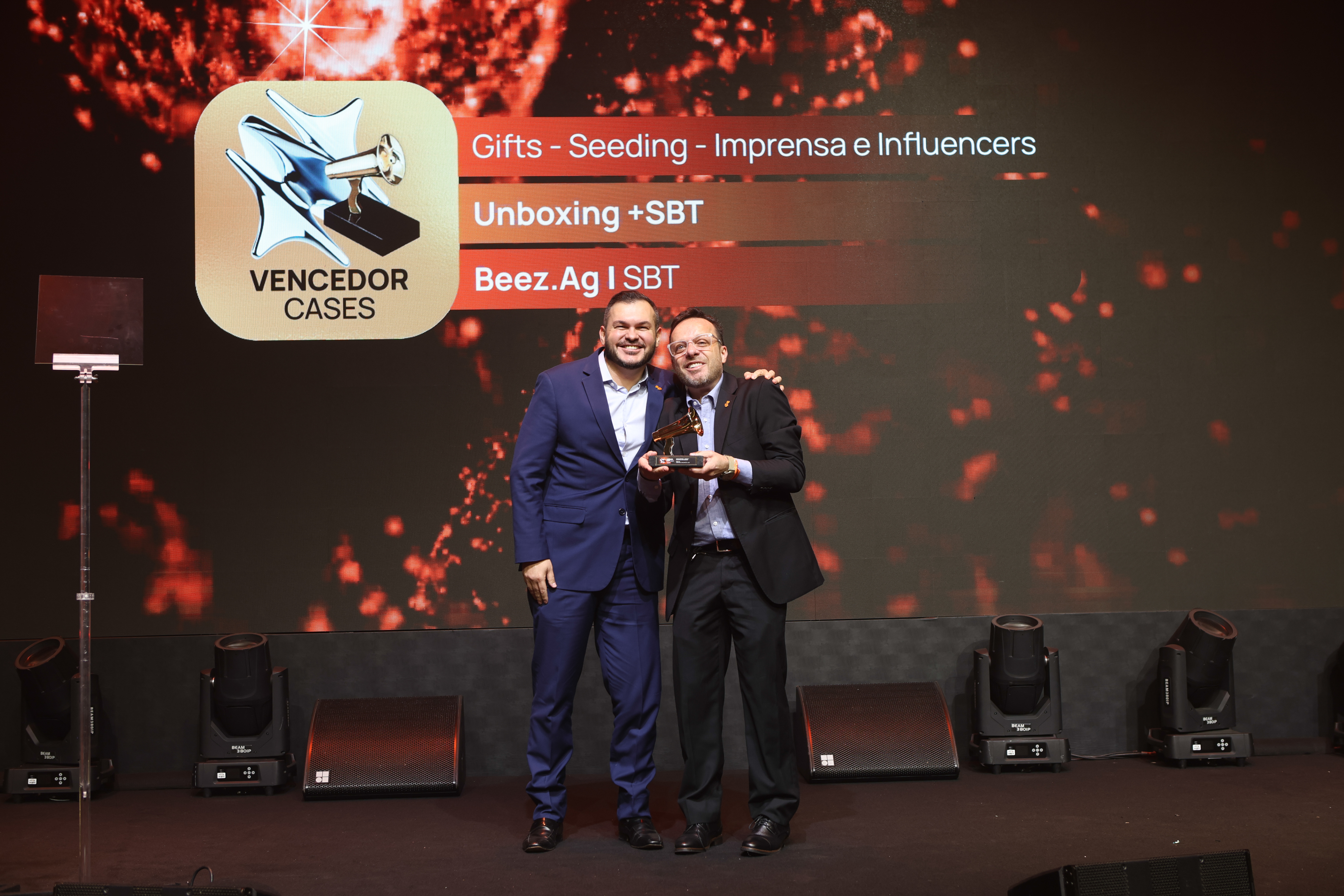 Agência Beez arremata megafone no Prêmio Live